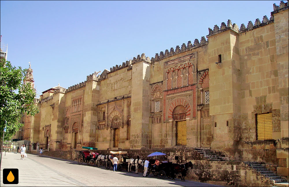 مسجد-کلیسای جامع کوردوبا - نمای غربی